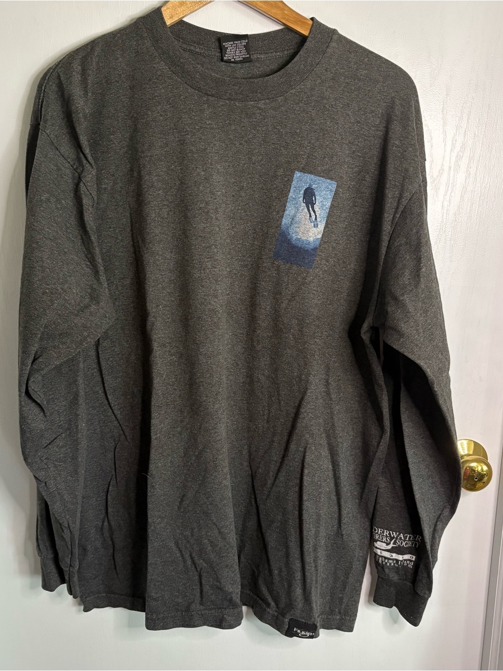 Huge Men’s XL Graphic T-Shirt UNEXSO Scuba Diver Grand Bahama Isle Athleisure